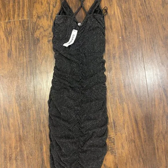 Dress - Picture 3 of 5